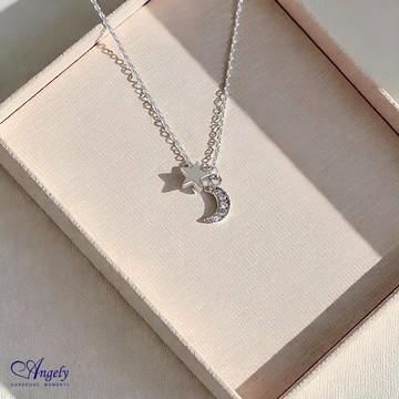 [快速出貨] 【Angely】星月微光造型項鍊(享盒裝服務)｜簡約 獨特 氣質 生日禮物 情人禮物 女生禮物 女友禮物  禮物推薦