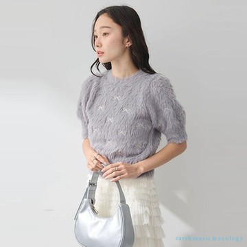 earth music  緞帶刺繡羽毛毛絨短袖針織上衣