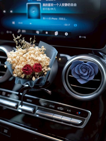 車載香水香薰汽車內空調出風口香氛裝飾用品網紅女神款高檔擺件女