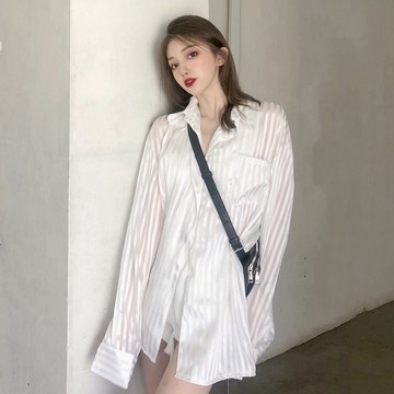 襯衫 INS韓系條紋透膚涼感防曬襯衫長版上衣oversize休閒襯衫大碼女裝 40823
