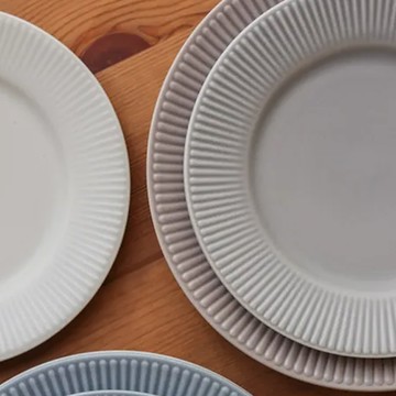 日本 美濃燒 grace 刻紋圓盤 - 適用於家用微波爐、洗碗機、烘碗機  S(16.2 x 16.2 x 1.8cm)  灰棕色  1個