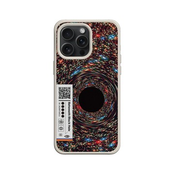 iPhone 15 Pro Max SolidX 貝殼灰 - NASA - Behemoth Black Hole Found In An Unlikely Place - QR Code Edition