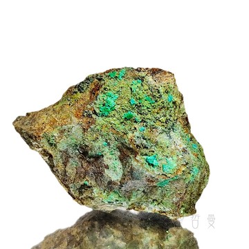 砷銅鈣石/砷鈣銅礦0528-34號Conichalcite ~促進接地紮根和穩定、幫助清除情緒障礙並培養自我接納
