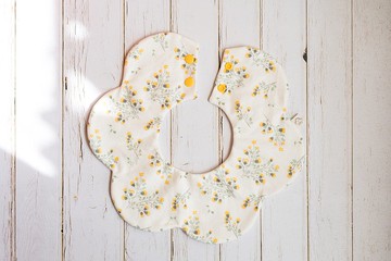 夏日甘菊 寶寶圍兜兜 花兜