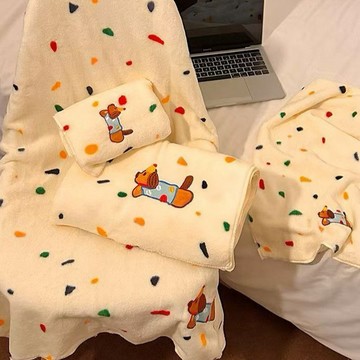 台灣熱賣浴巾女家用吸水卡通珊瑚絨加厚毛巾不易掉毛情侶新款浴巾套裝0701 OYXN