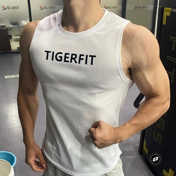 運動健身衣男背心無袖修身夏季訓練速幹跑步彈力透氣肌肉擼鐵新潮男士運動透氣無袖上衣 男士排汗運動上衣 男士訓練緊身背心