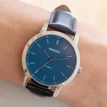 [鋼製]NAKZEN時光筆記無數字真皮手錶【WNA4052】-藍面黑帶