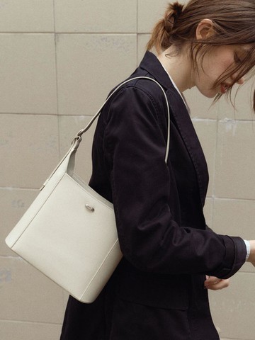 Premium Leather Adjustable Shoulder Bag