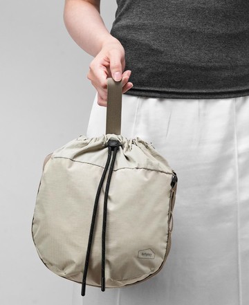 【bitplay】防潑水輕量束口小包  斜背包