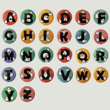 麻糬兔字母小徽章