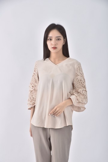 (S) 質感棉質拼接杏色短袖上衣