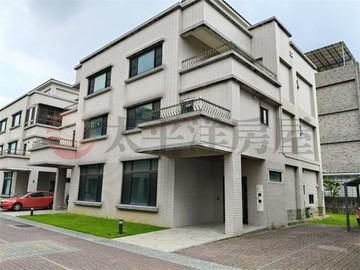 湖光清境電梯農舍/透天別墅｜桃園市龍潭區梅龍一街