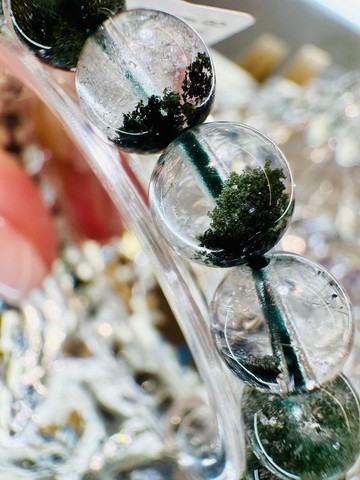 小資本玻璃體招財半盆綠幽靈水晶8mm17.36g主正財事業貴人助