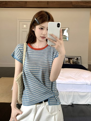 【missy shop】水果軟糖圓領配色條紋側扣針織上衣-14561