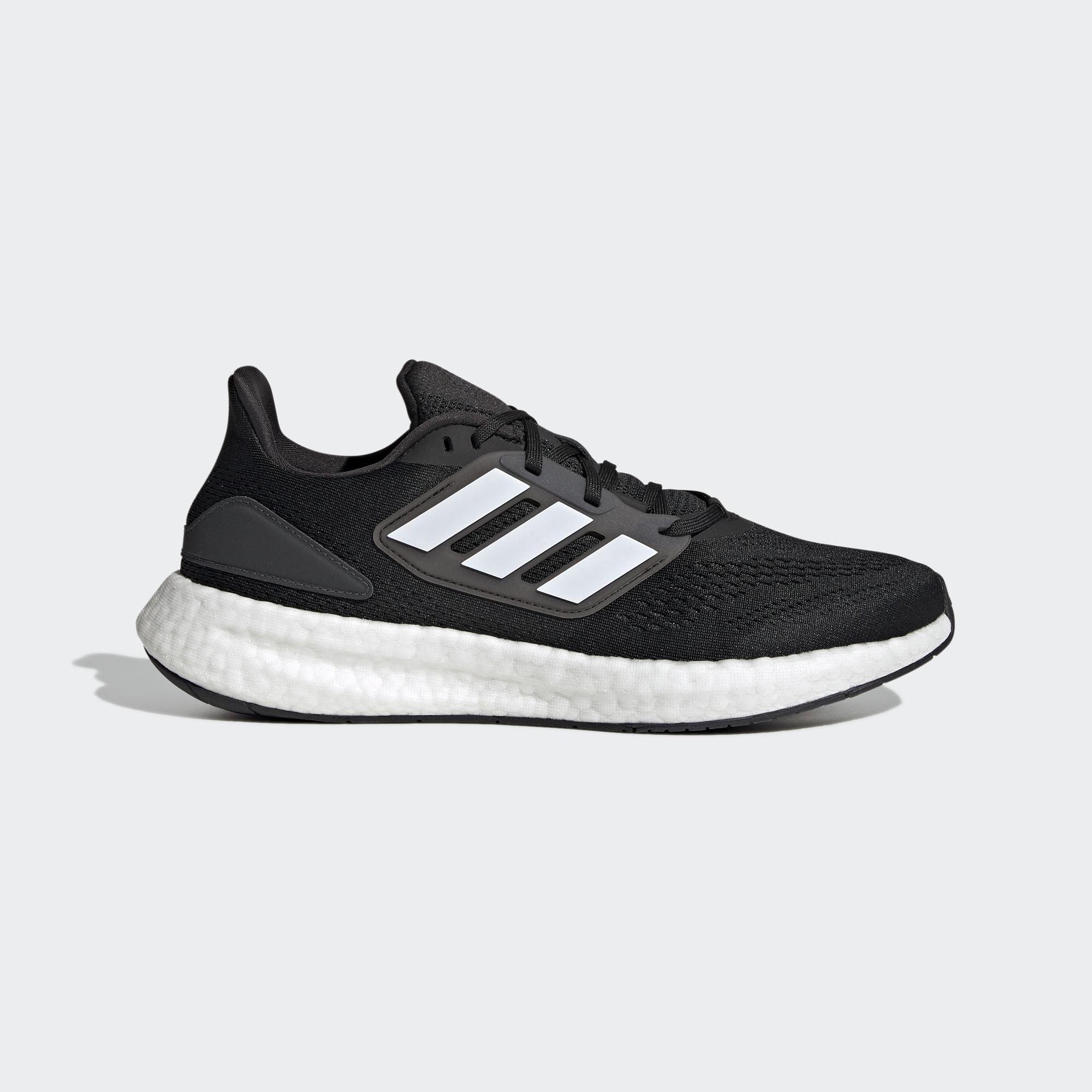 Pureboost 22 跑鞋