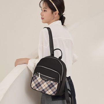 【金安德森】UNIQUE經典格紋 多功能隔層中款後背包-黑色
