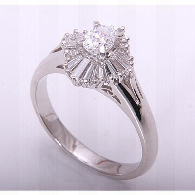 《質屋出品》Pt900★天然ダイアモンド0.311ct+0.42ctリング★C-4366