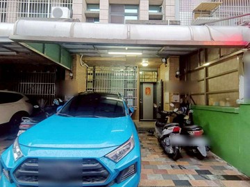 勝利商圈震後透天✨✨天然瓦斯五房前院停車｜台中市潭子區興華一路