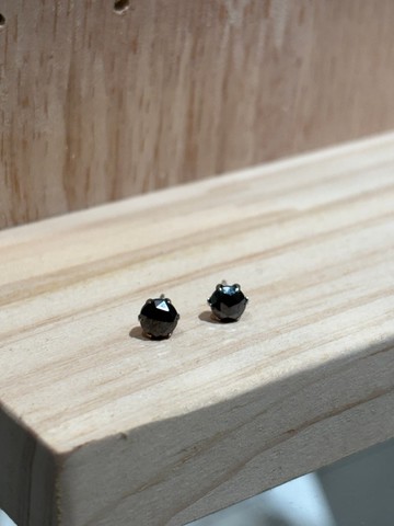 PT鉑金黑色天然鑽石耳釘 單顆50分