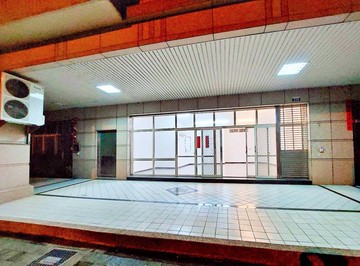 烏日8米大面寬金店面附雙平車｜台中市烏日區環河北路