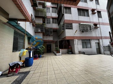 草衙捷運站佛公國小陽台進出華廈三房｜高雄市前鎮區佛東路
