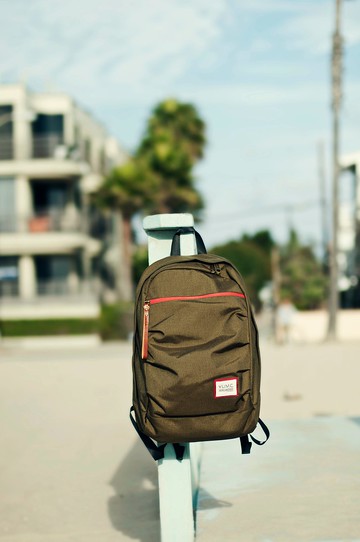 Y.U.M.C. B3015休閒雙肩包大容量電腦包減負防水