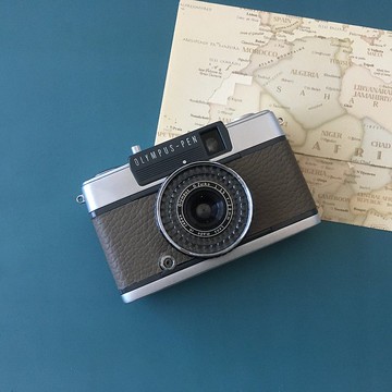 修復並測試 - 完全功能正常 |奧林巴斯PEN EE-2 底片相機 |灰褐色