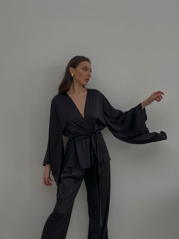 絲滑睡衣套裝 短款和服上衣與長褲 黑色