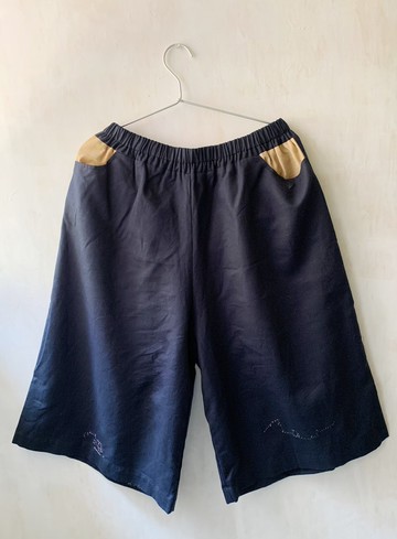 褲裙--自由抽象的寬度