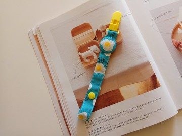 【5日內出貨】荷包蛋  奶嘴夾 奶嘴鏈 包扣款奶嘴夾