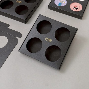 【四格襪子禮盒(無襪)】黑色霧面燙金 I 台灣原創設計