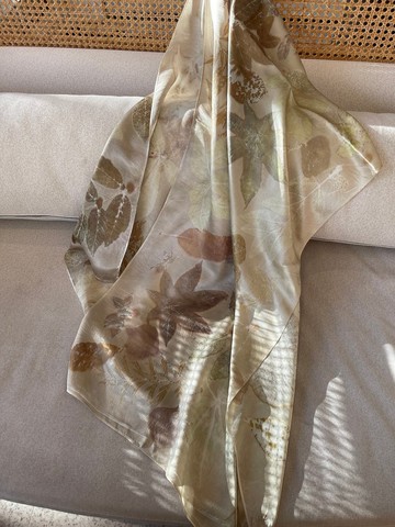 花葉移印染長絲巾 - 晨露疏影