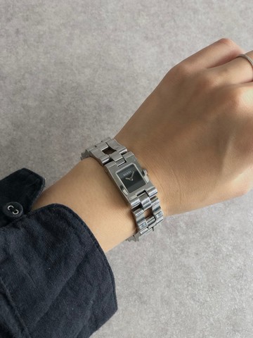 【 日本直送 名牌中古包 】GUCCI 古馳 手錶 銀色 不鏽鋼 石英 2305L vintage