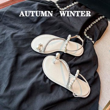 法式小香晚風平底涼鞋女夏2024年新款夏季女士軟底仙女珍珠羅馬鞋