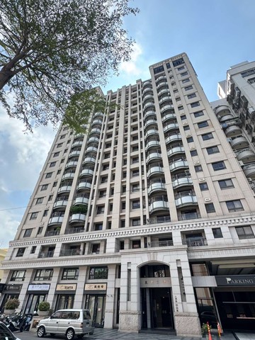 文山特區 |  文德苑 | 大兩房車位｜高雄市鳳山區八德路