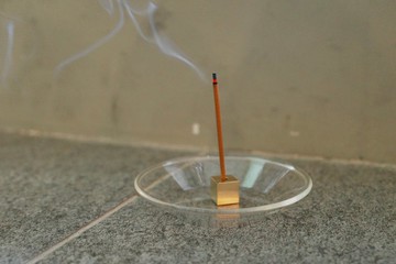 日本香彩堂 - 方塊黃銅 + 玻璃香皿組 線香座/線香盤