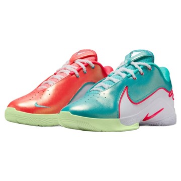 NIKE 耐吉 女款 LEBRON XXII XMAS EP 運動休閒鞋 HV5147-600  紅色 + 綠色  27.5cm