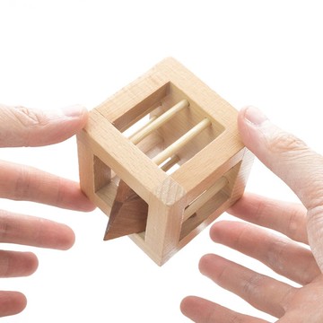 金字塔逃脫謎題