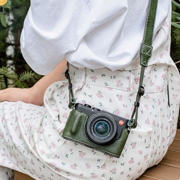 適用徠卡sofort2 保護套 LEICA 拍立得皮殼萊卡DLUX8 相機包  底座 配件【不是相機，是相機配件】