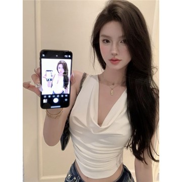 ♡ 𝑪𝒉𝒊𝒄 𝒖 ♡美式辣妹性感氣質蕩領背心女夏季新款設計感百搭褶皺修身顯瘦上衣
