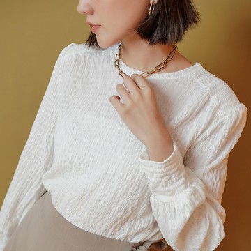 墊肩設計造型上衣-共2色【KT221956】