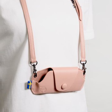 moz瑞典 駝鹿 防潑水 皮革 眼鏡包(霧粉)