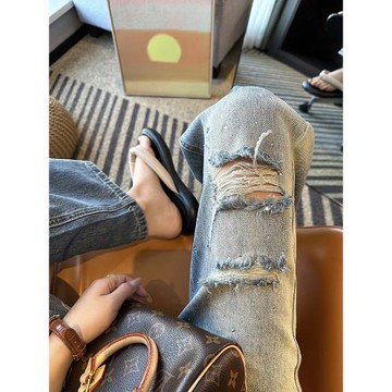 超洋氣！燙鉆大破洞高腰直筒牛仔褲女春季2026新款休閑窄版闊腿褲