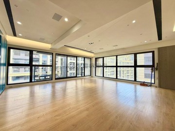 青埔A18高樓層2+1房雙車稀有釋出【華爾道夫2】｜桃園市中壢區領航南路三段