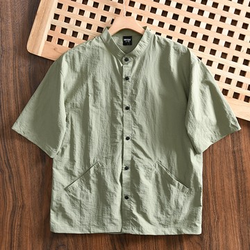 日單外流！ 尼龍排扣短袖襯衫 /男女適穿 / 小立領設計 / 寬鬆落肩 / 薄款速乾透氣 / 戶外機能輕工裝 / 3色 / M到2XL【QTJ23223】