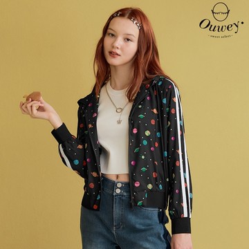OUWEY歐薇 星球雪紡棒球連帽外套(黑色；S-L)3233164017