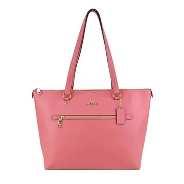 COACH 立體馬車LOGO前口袋拉鍊托特包(太妃糖粉)