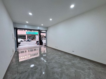 三多商圈臨路五套房店住｜高雄市苓雅區忠孝二路
