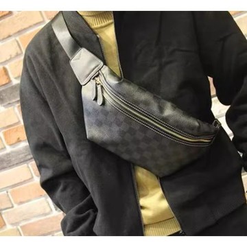 MOORTSHOP斜挎包男士胸包商務單肩男包真皮男款潮牌時尚潮流背包