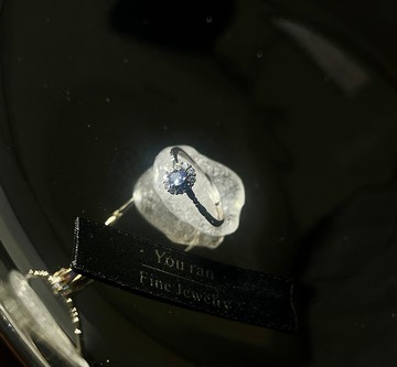 會放光的小花 坦桑石 Tanzanite s925銀 。 youran_jewelry